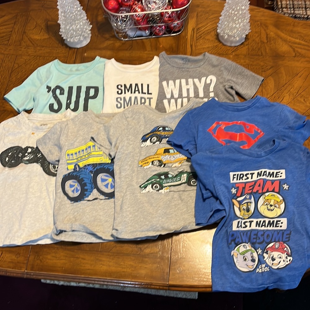 Lot of 9 boys t-shirts and 1 sweatpants
